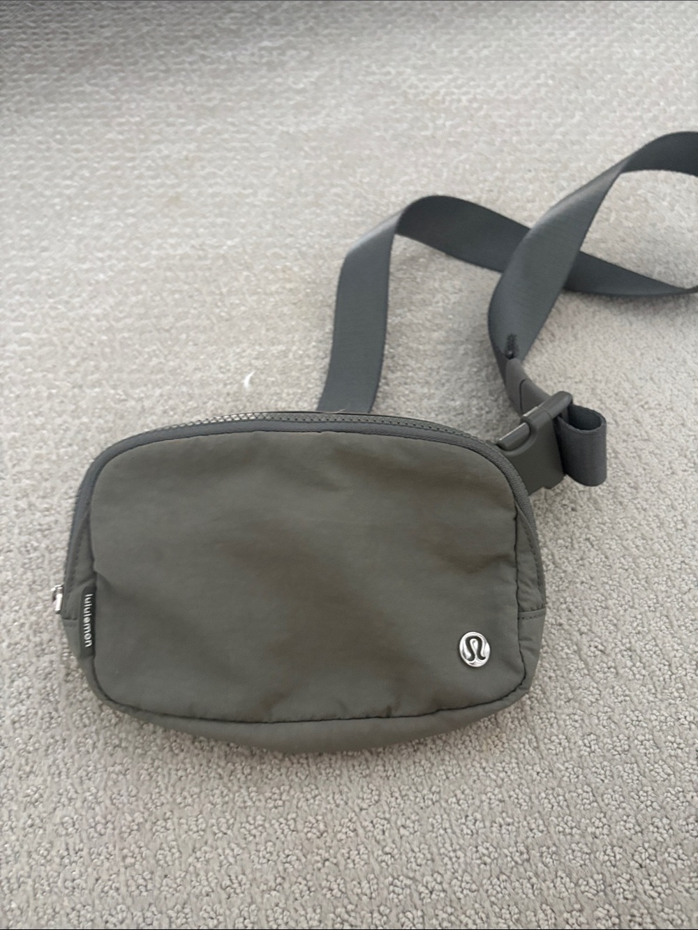 lululemon athleticaCrossbody Bag in Olive Green